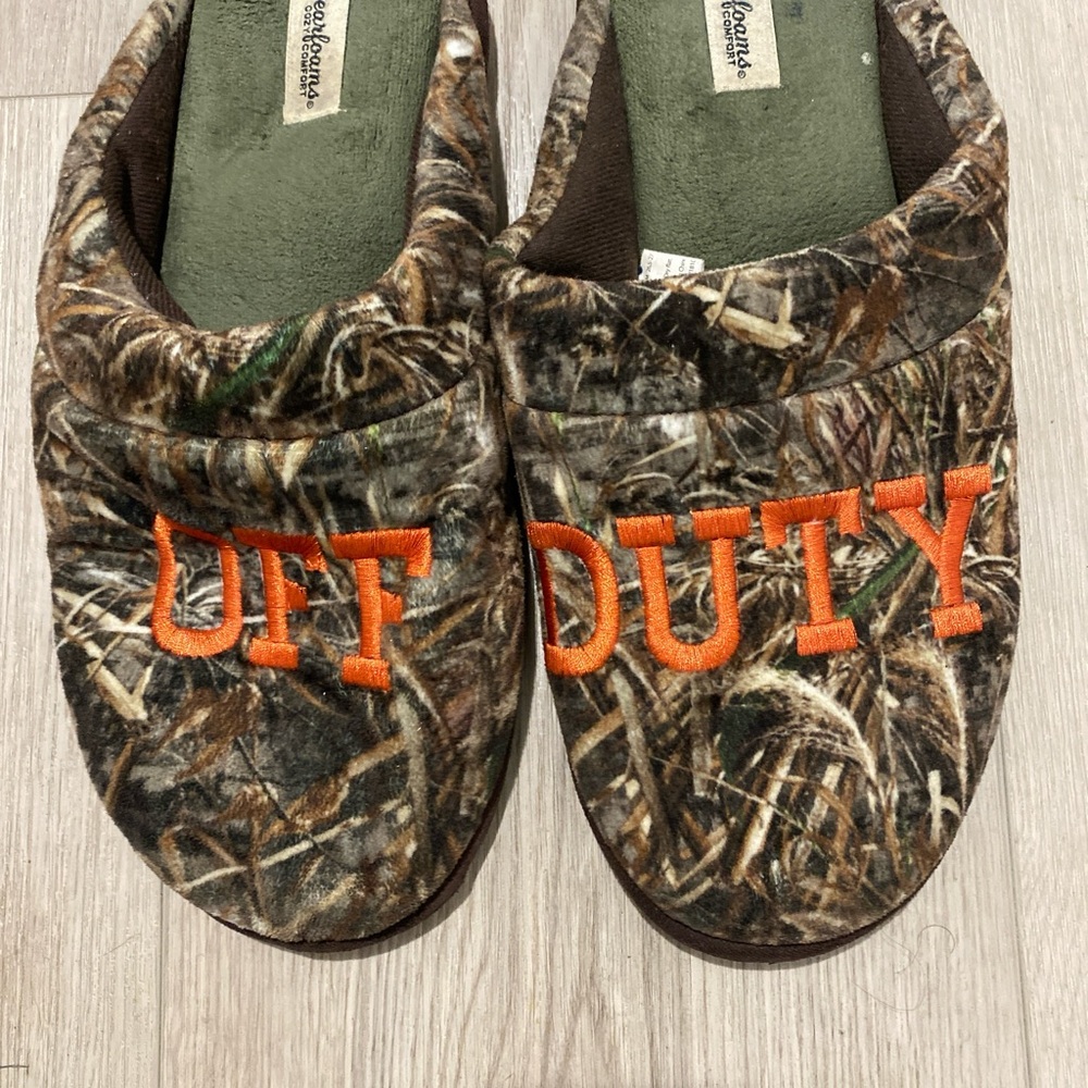 Women’s house slippers